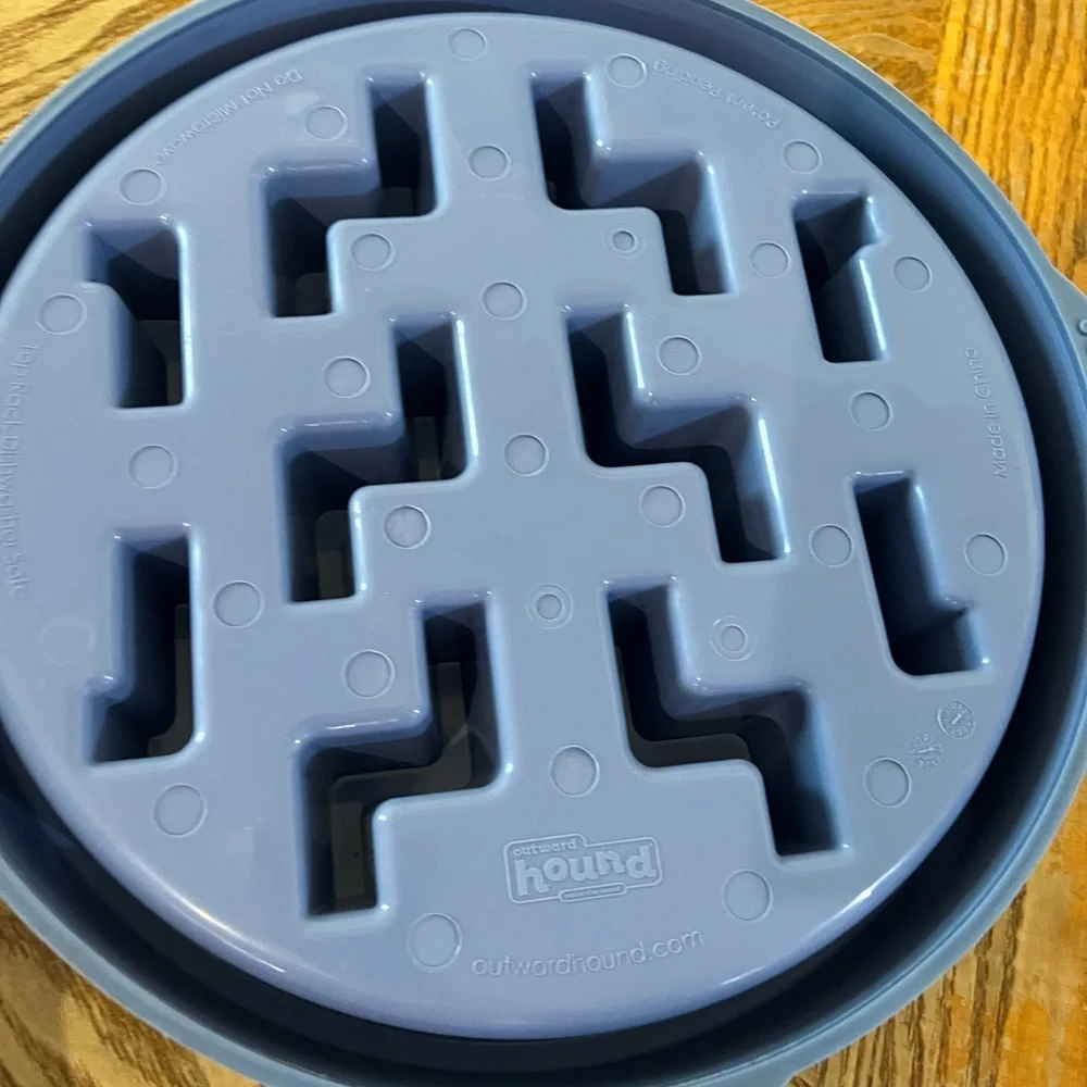 Slow feeder dog bowl